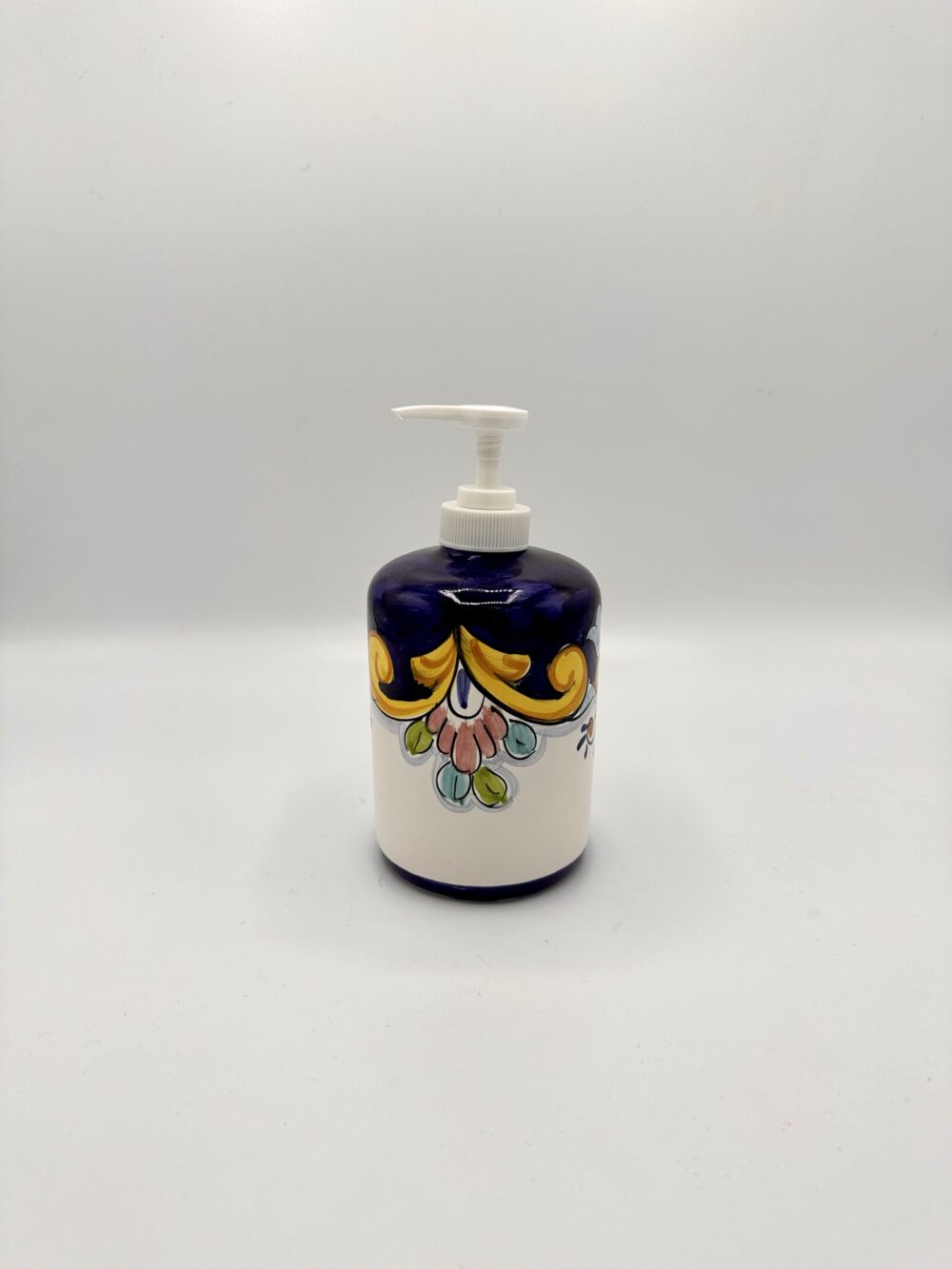 dispenser sapone in ceramica di Vietri