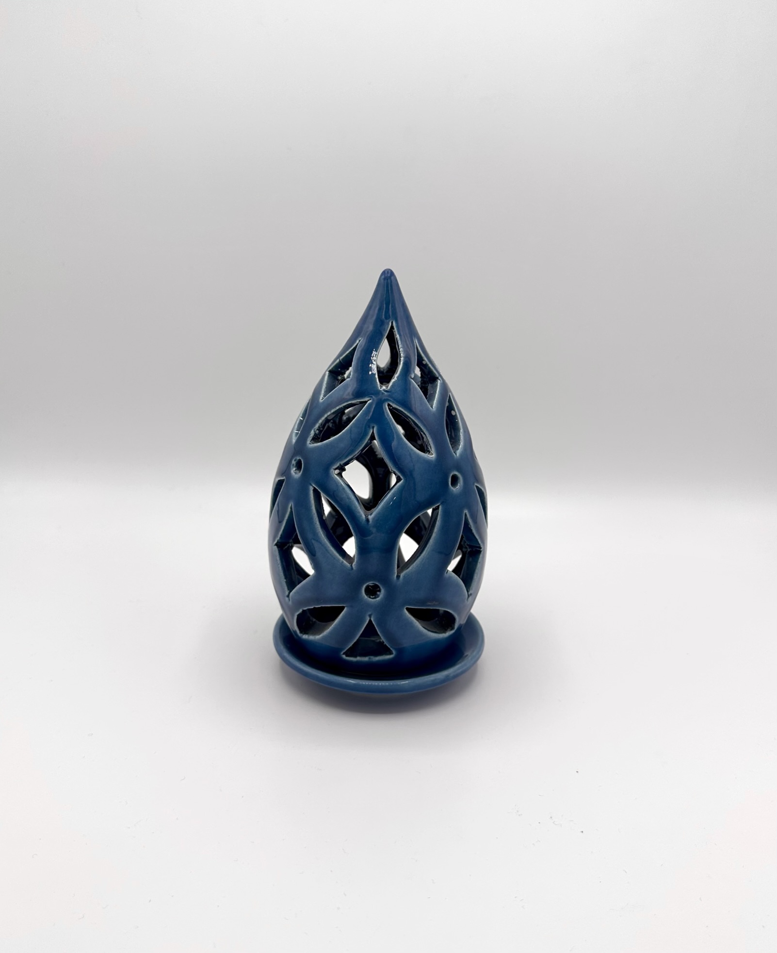 Porta candela traforato in ceramica di Vietri - immagine 3
